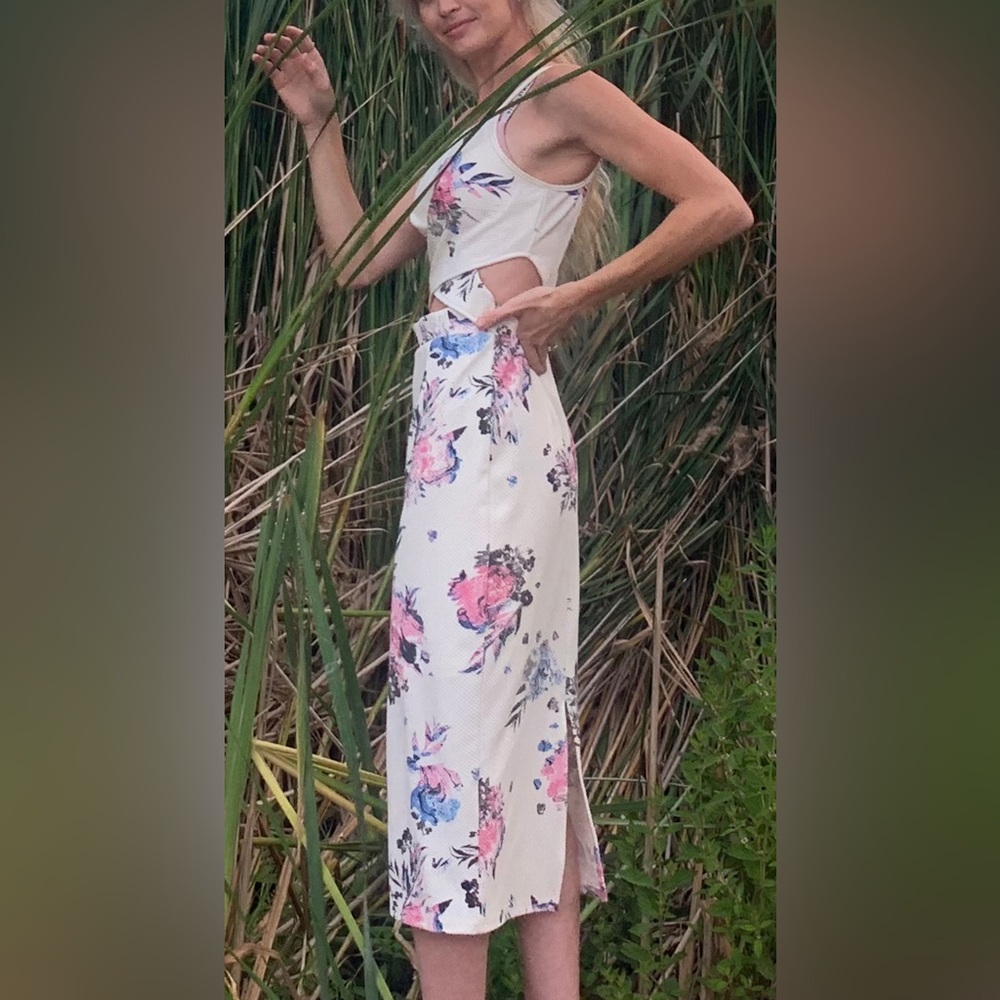 Summer dress, size 4-6.